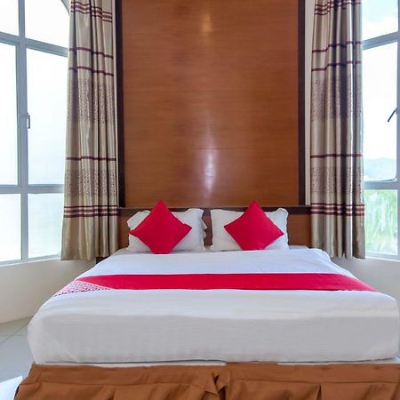 Oyo 776 Fame Hotel Seremban Zewnętrze zdjęcie
