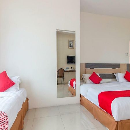 Oyo 776 Fame Hotel Seremban Zewnętrze zdjęcie
