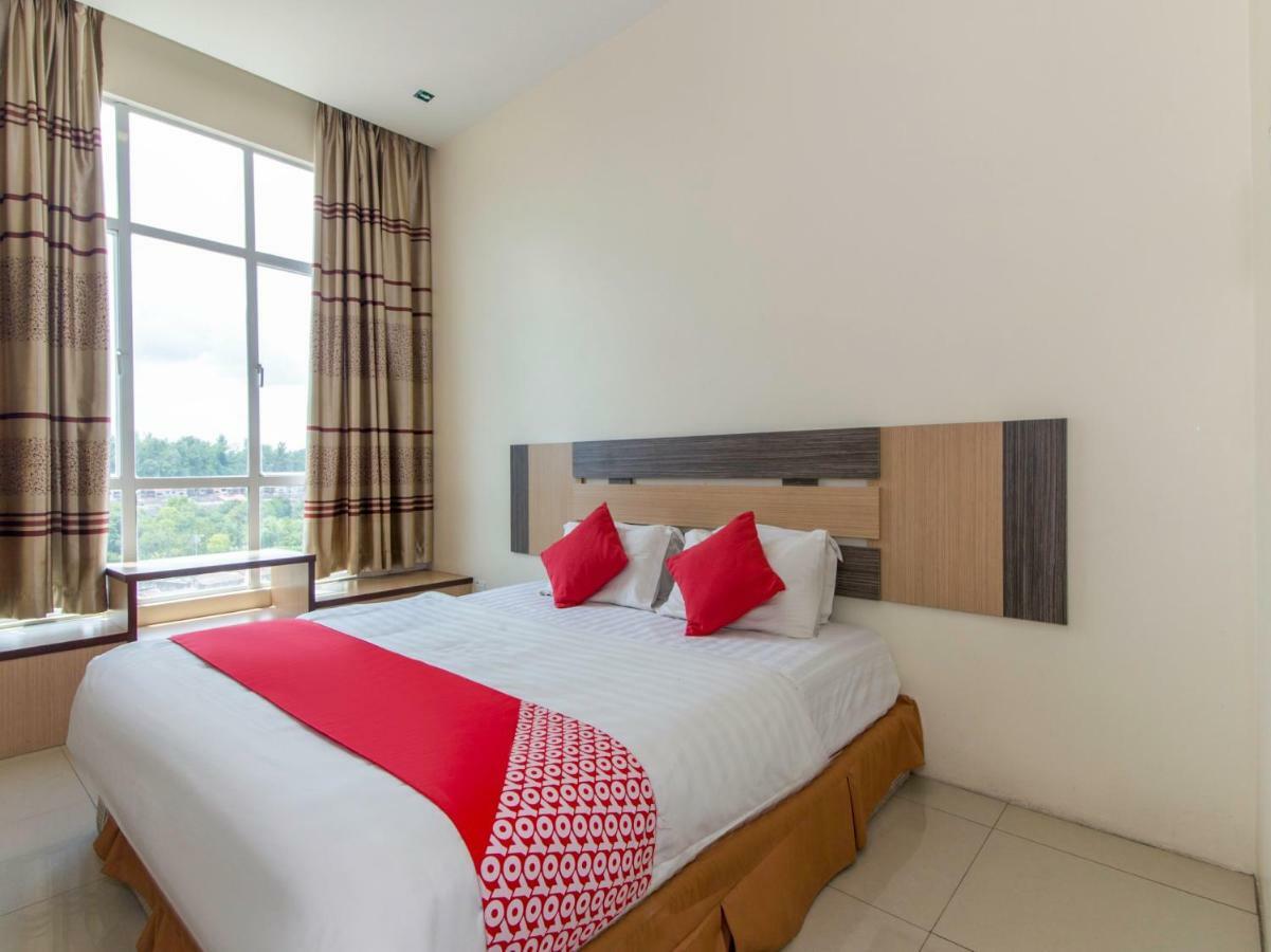 Oyo 776 Fame Hotel Seremban Zewnętrze zdjęcie