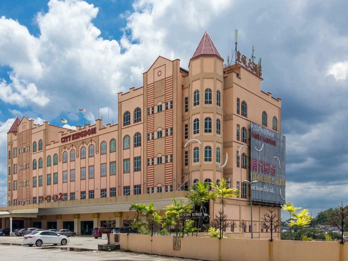 Oyo 776 Fame Hotel Seremban Zewnętrze zdjęcie