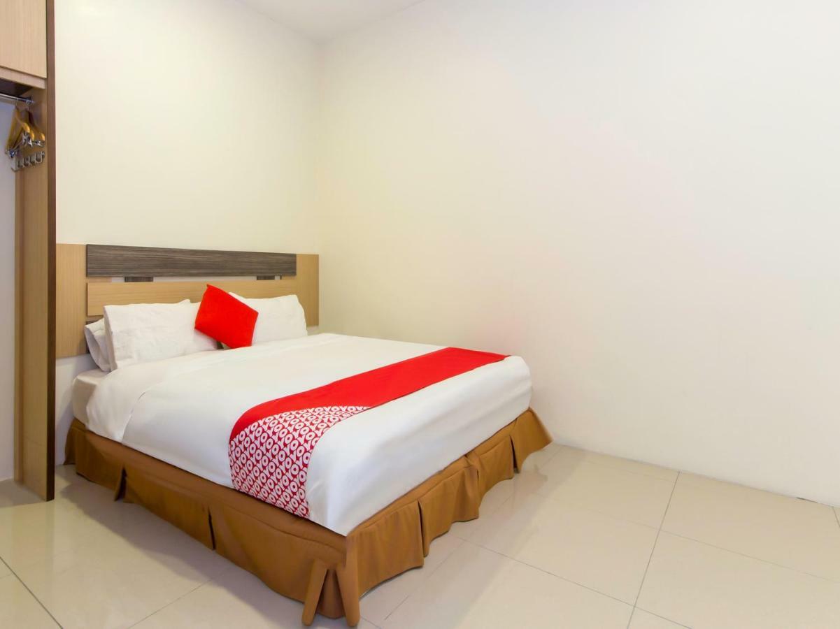 Oyo 776 Fame Hotel Seremban Zewnętrze zdjęcie