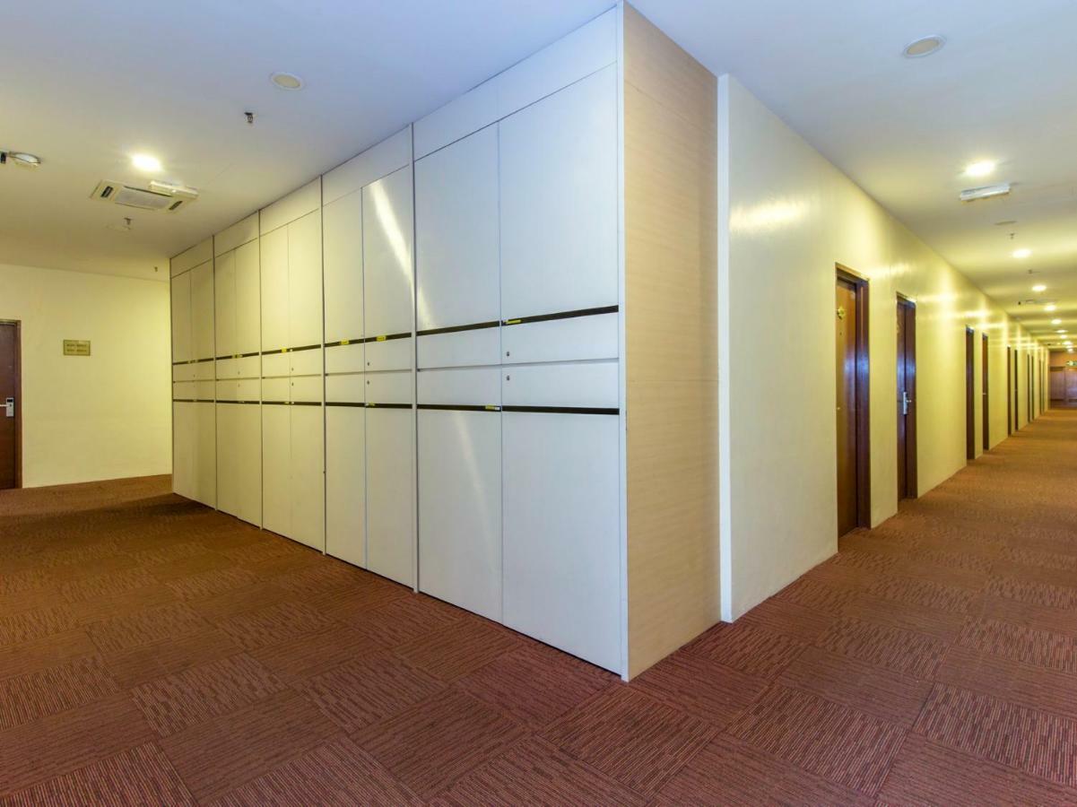 Oyo 776 Fame Hotel Seremban Zewnętrze zdjęcie