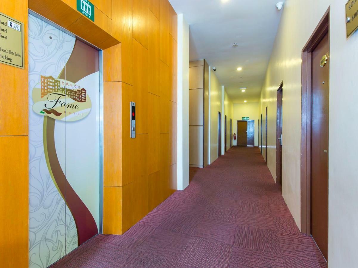 Oyo 776 Fame Hotel Seremban Zewnętrze zdjęcie