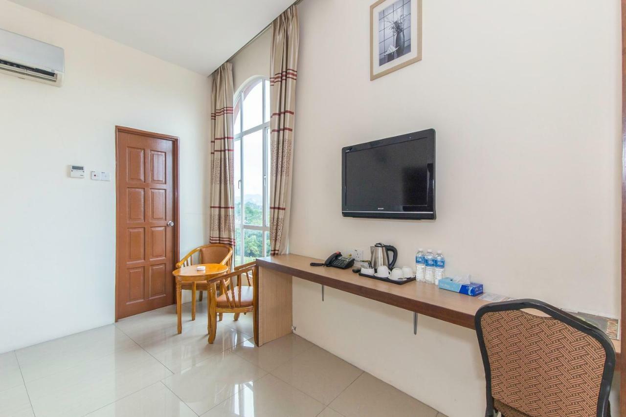 Oyo 776 Fame Hotel Seremban Zewnętrze zdjęcie