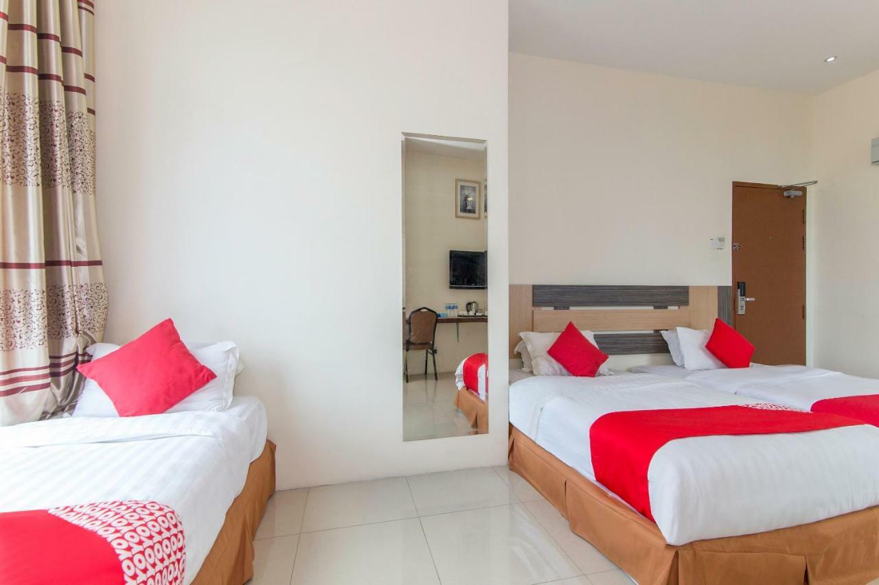 Oyo 776 Fame Hotel Seremban Zewnętrze zdjęcie