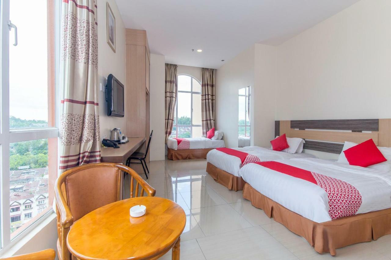 Oyo 776 Fame Hotel Seremban Zewnętrze zdjęcie