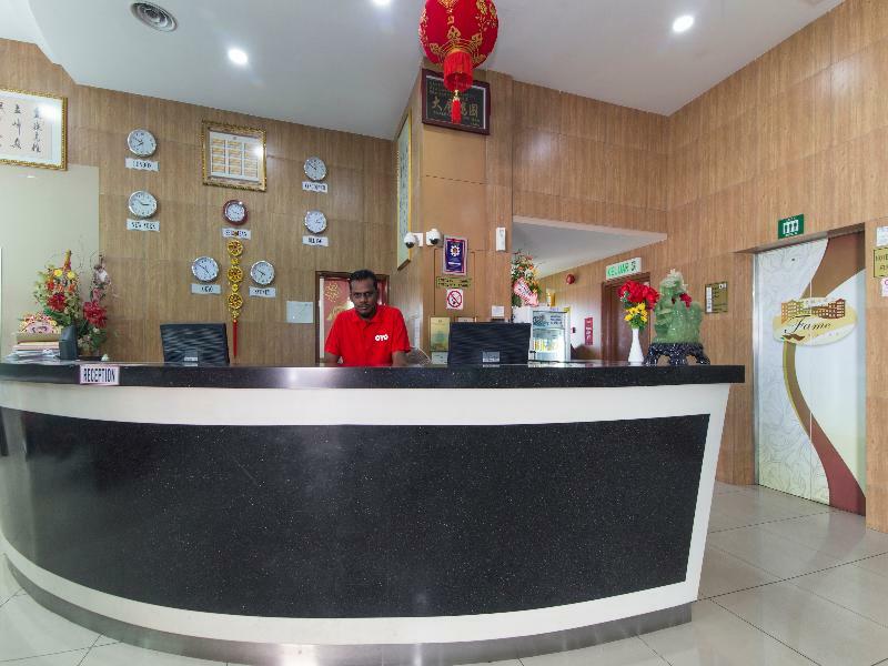 Oyo 776 Fame Hotel Seremban Zewnętrze zdjęcie