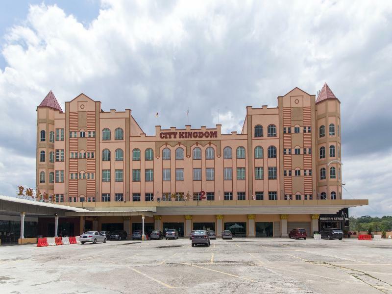 Oyo 776 Fame Hotel Seremban Zewnętrze zdjęcie