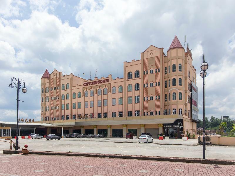 Oyo 776 Fame Hotel Seremban Zewnętrze zdjęcie