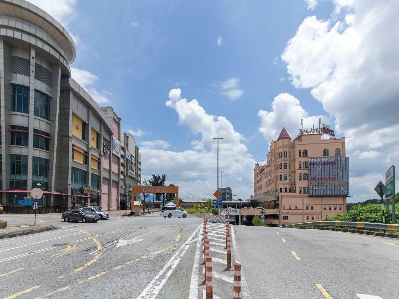 Oyo 776 Fame Hotel Seremban Zewnętrze zdjęcie