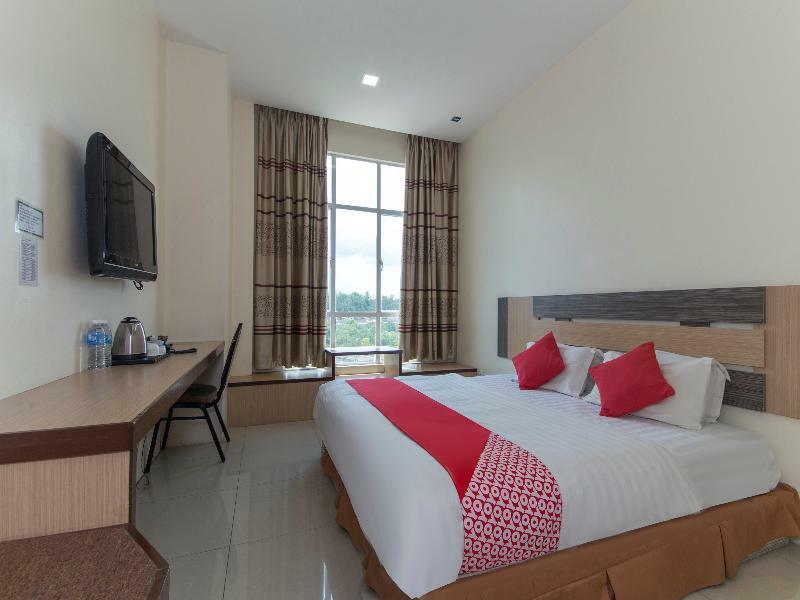 Oyo 776 Fame Hotel Seremban Zewnętrze zdjęcie