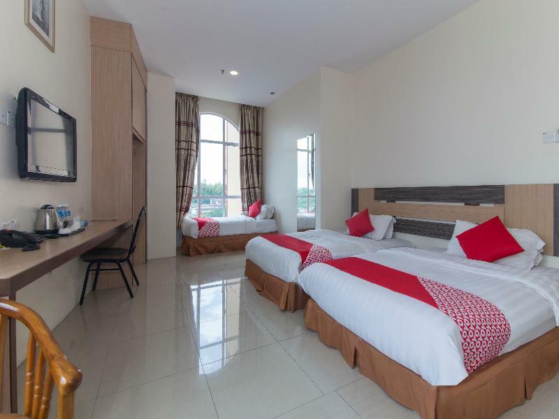Oyo 776 Fame Hotel Seremban Zewnętrze zdjęcie